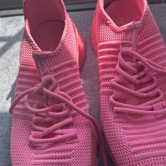 Pink fashion sneakers - Picture 2 of 6